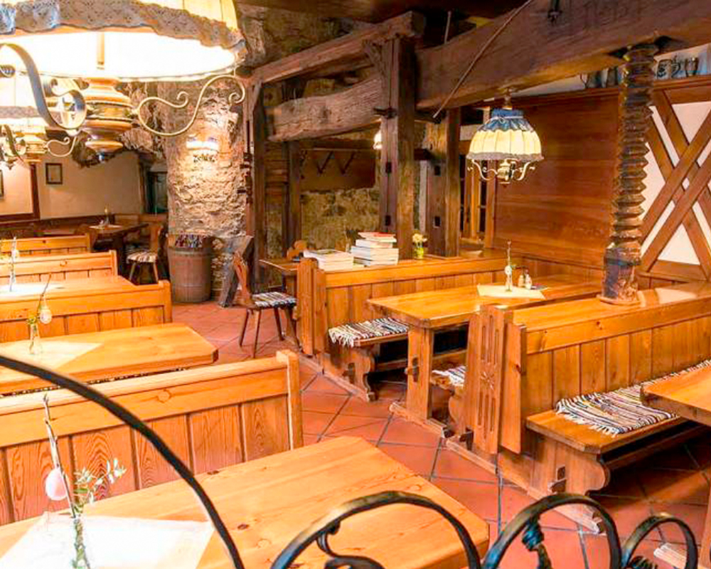 Felsenheuriger Hinterbrühl Freudorfer | © Harry Winkelhofer Weingut Wolfgang Freudorfer
